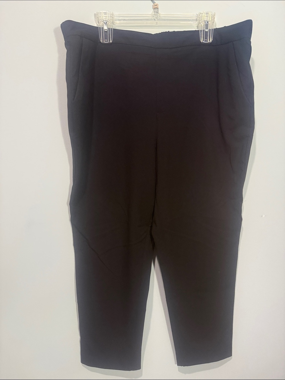 Black Women's Tailored Cropped Pants